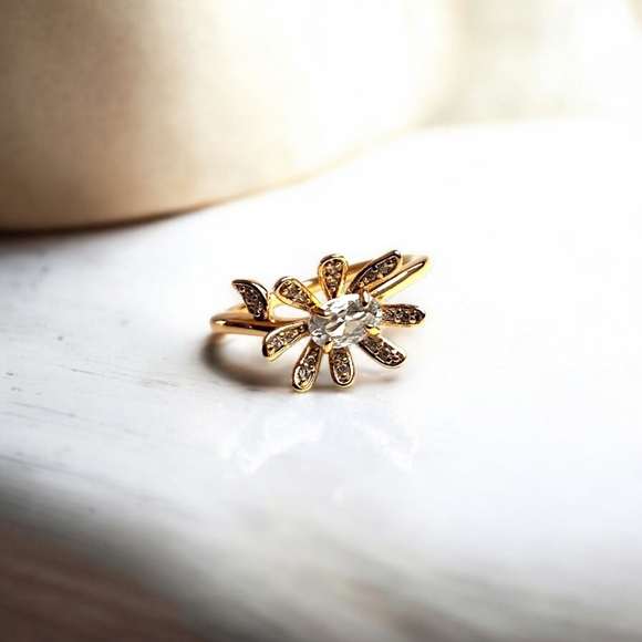 Pretty Bird Daisy Flower Ring - 18K Rose Gold Plated - Size 8 - NWOT - Picture 6 of 7